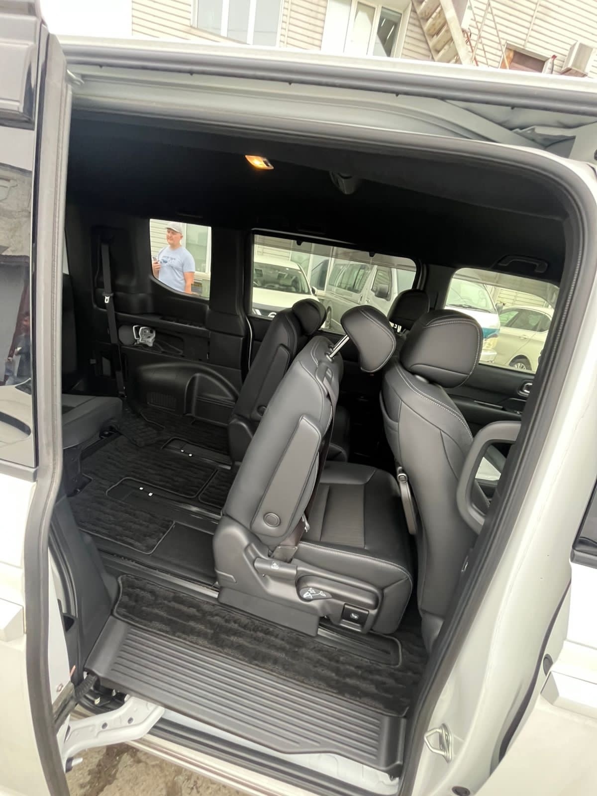 Салон Honda Stepwgn — кресла и багажное отделение