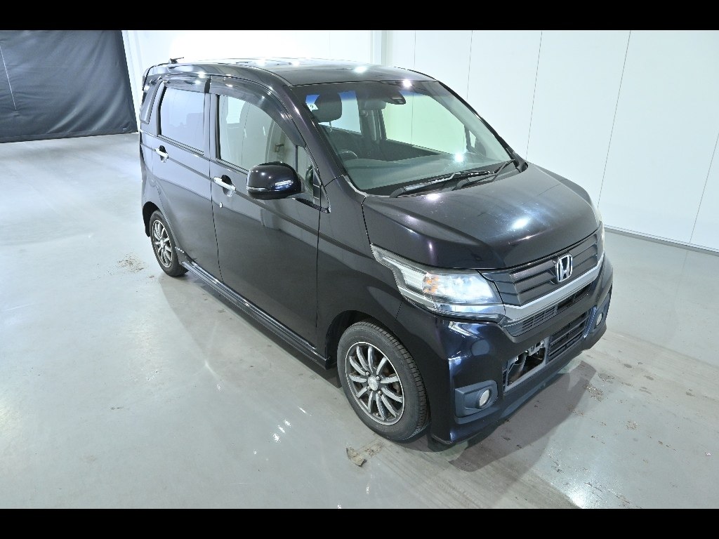 Honda N-WGN, вид спереди