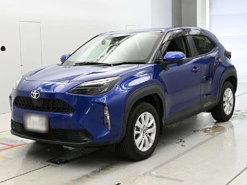 Toyota Yaris XP210, вид спереди